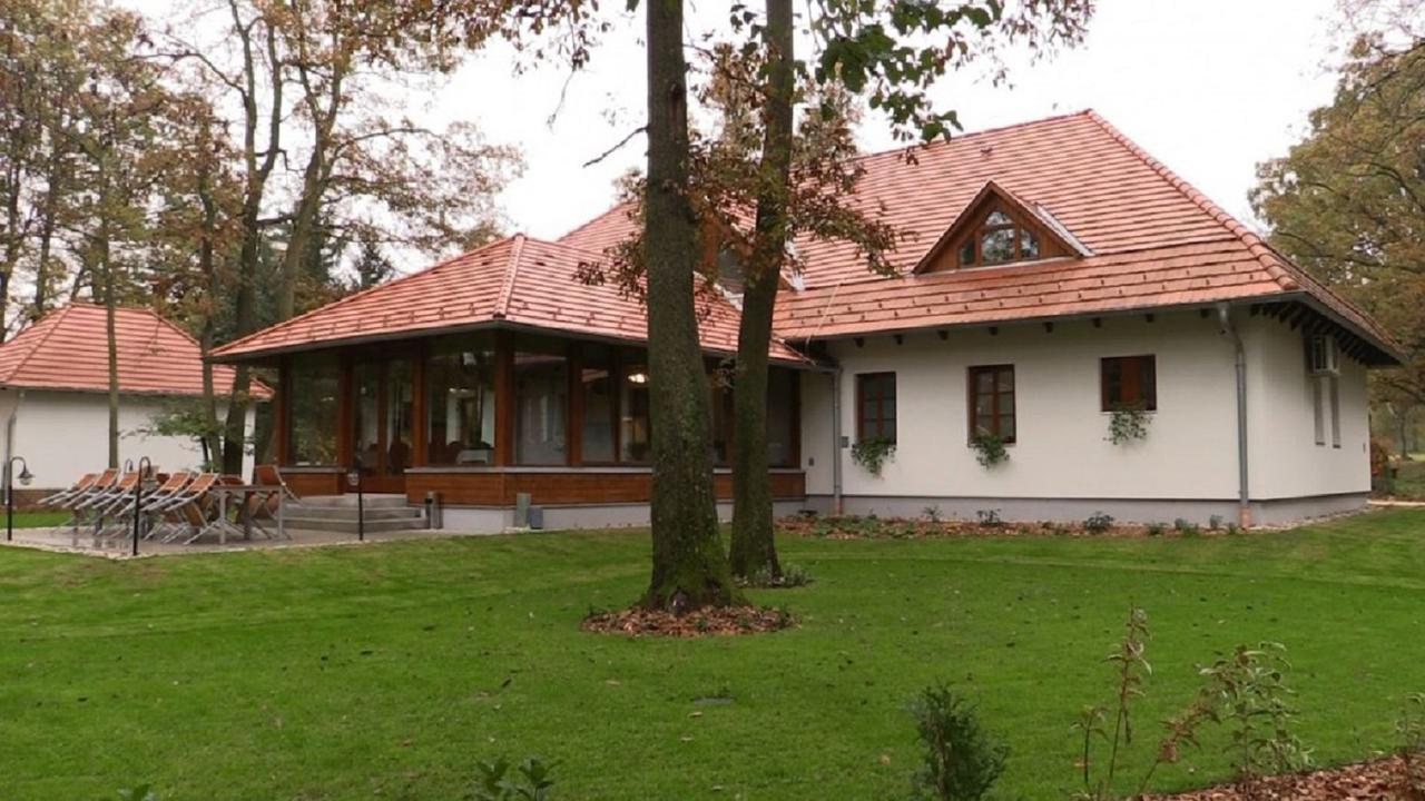 Hodoseri Vadaszhaz Bakonyszentlaszlo Exterior photo